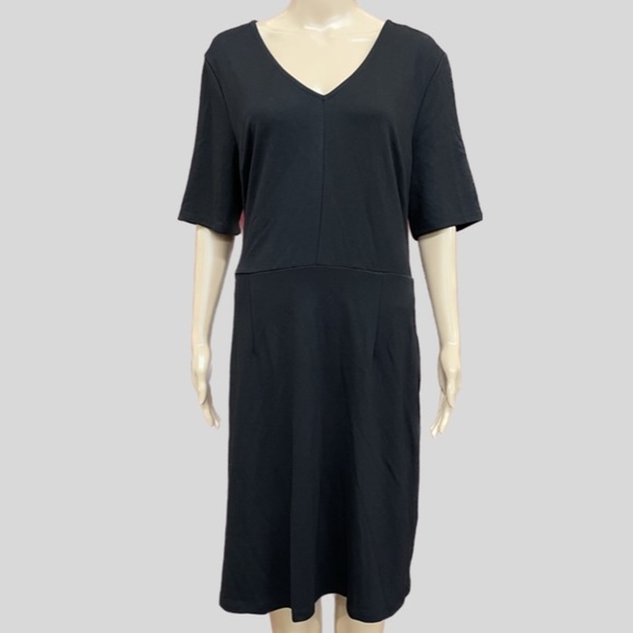 Drop Waist Black Pointe V-Neck Skater Dress with pockets size 1 16/18 - Picture 2 of 8